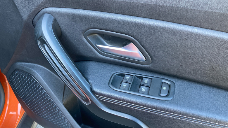 Dacia Duster 1.0 TCe 100 Prestige 5dr Bi Fuel Estate